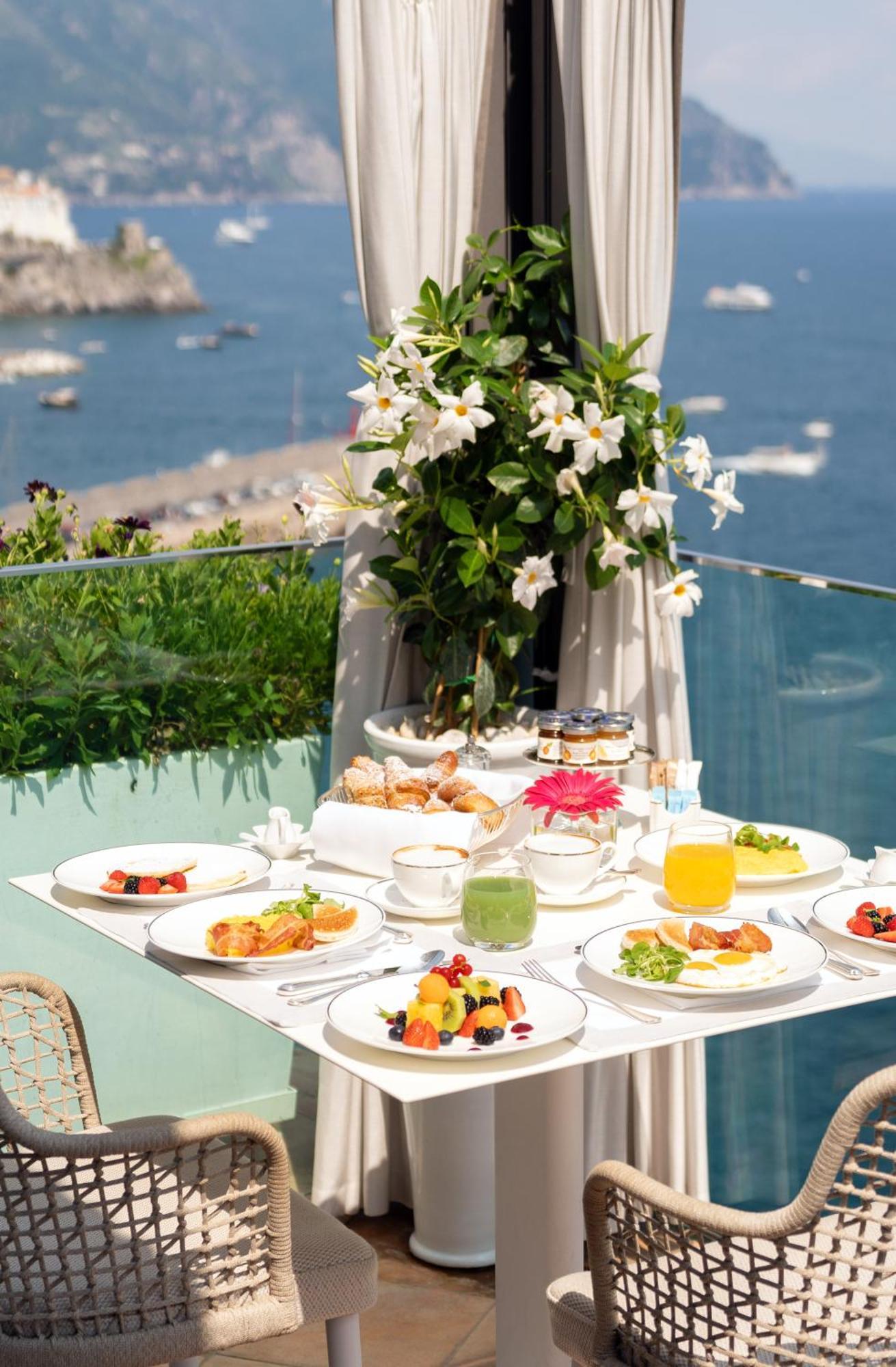 Hotel Miramalfi 5*